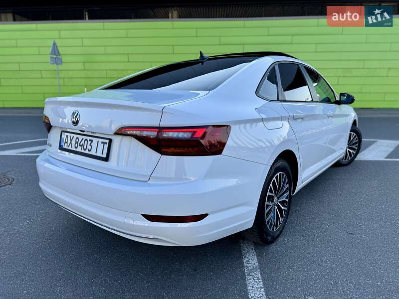 Седан Volkswagen Jetta 2018 в Києві