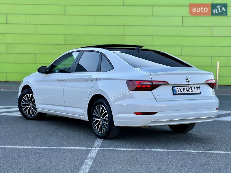 Седан Volkswagen Jetta 2018 в Києві