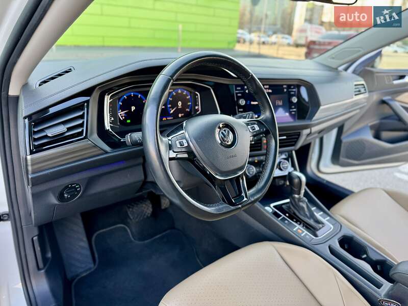 Седан Volkswagen Jetta 2018 в Києві