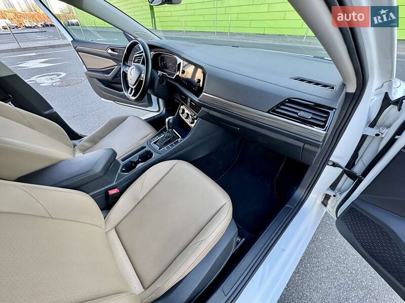 Седан Volkswagen Jetta 2018 в Києві