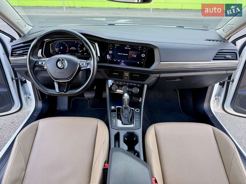 Седан Volkswagen Jetta 2018 в Києві