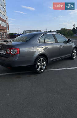 Седан Volkswagen Jetta 2007 в 