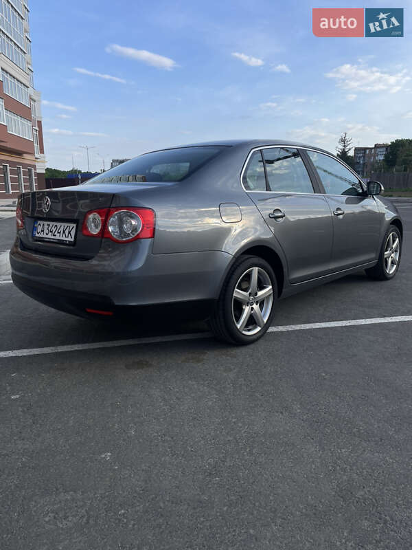 Седан Volkswagen Jetta 2007 в Умані