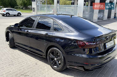 Седан Volkswagen Jetta 2018 в 