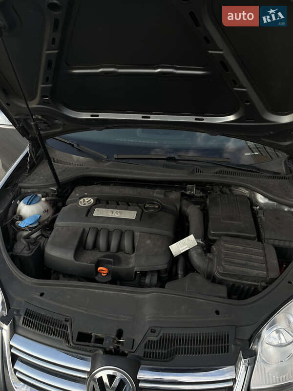Седан Volkswagen Jetta 2007 в Умані