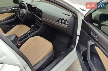 Седан Volkswagen Jetta 2018 в 
