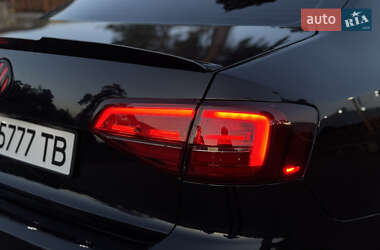 Седан Volkswagen Jetta 2014 в 