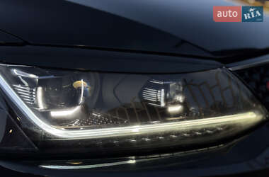 Седан Volkswagen Jetta 2014 в 