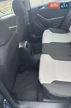 Седан Volkswagen Jetta 2016 в 