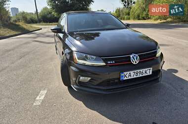 Седан Volkswagen Jetta 2017 в 
