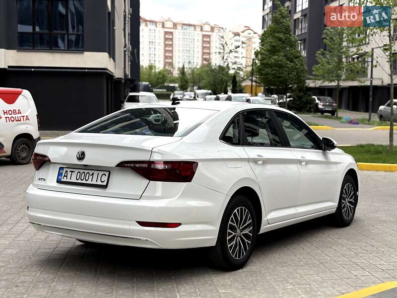 Седан Volkswagen Jetta 2020 в Ивано-Франковске