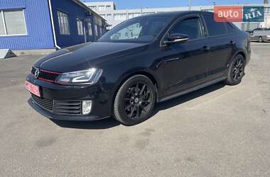 Седан Volkswagen Jetta 2015 в Києві