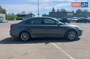 Седан Volkswagen Jetta 2013 в 