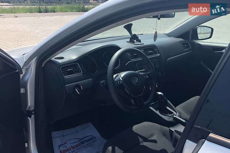 Седан Volkswagen Jetta 2015 в Львові фото 12 Седан Volkswagen Jetta 2015 в Львові
