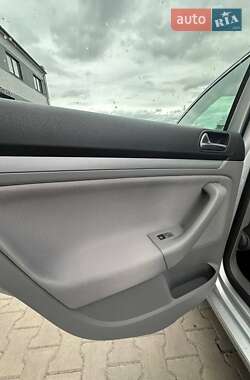 Седан Volkswagen Jetta 2009 в 