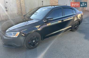 Седан Volkswagen Jetta 2013 в 