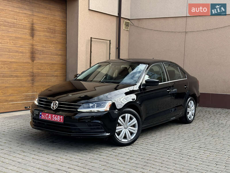 Седан Volkswagen Jetta 2017 в 