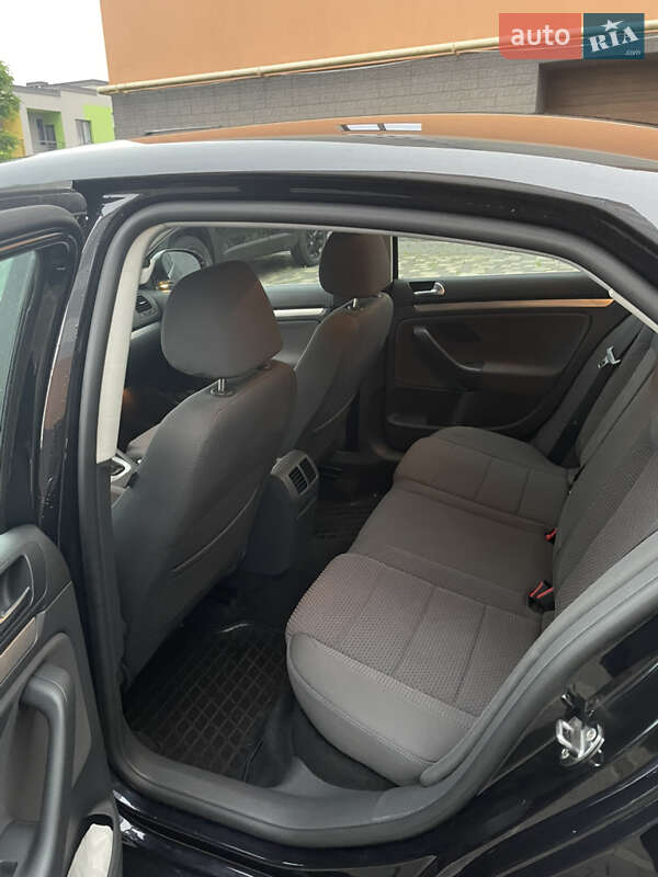 Седан Volkswagen Jetta 2007 в Ивано-Франковске