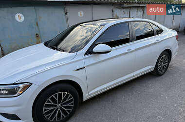 Седан Volkswagen Jetta 2018 в 