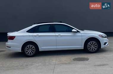 Седан Volkswagen Jetta 2021 в 
