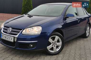 Седан Volkswagen Jetta 2009 в Тернополе