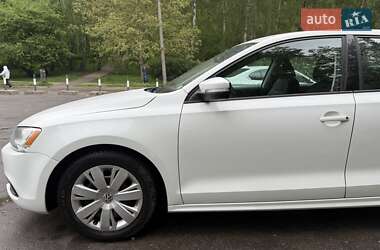 Седан Volkswagen Jetta 2014 в 