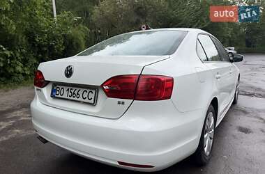 Седан Volkswagen Jetta 2014 в 