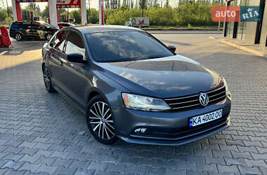 Седан Volkswagen Jetta 2015 в Кривом Роге