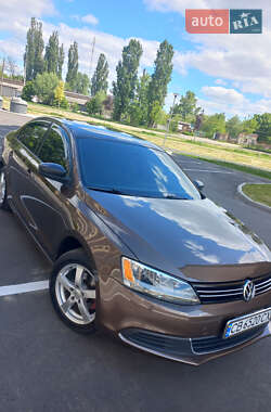 Седан Volkswagen Jetta 2013 в Чернігові