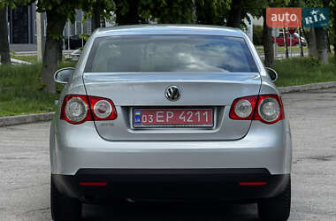 Седан Volkswagen Jetta 2009 в 