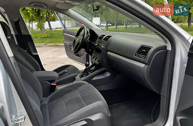 Седан Volkswagen Jetta 2009 в 