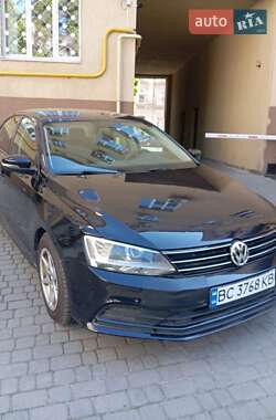 Седан Volkswagen Jetta 2016 в Львове