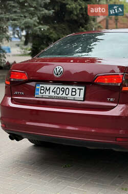 Седан Volkswagen Jetta 2016 в 