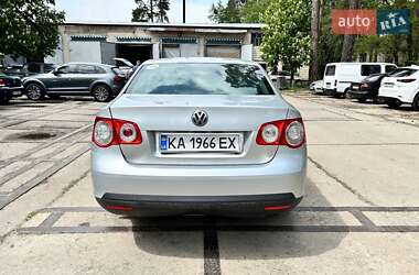 Седан Volkswagen Jetta 2008 в 