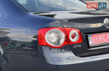 Седан Volkswagen Jetta 2006 в 