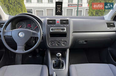 Седан Volkswagen Jetta 2006 в 