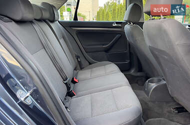Седан Volkswagen Jetta 2006 в 