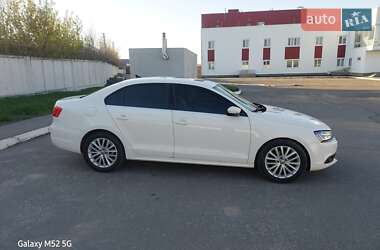Седан Volkswagen Jetta 2012 в 
