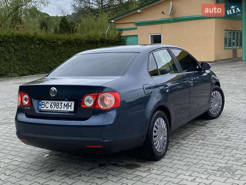 Седан Volkswagen Jetta 2008 в Сколе