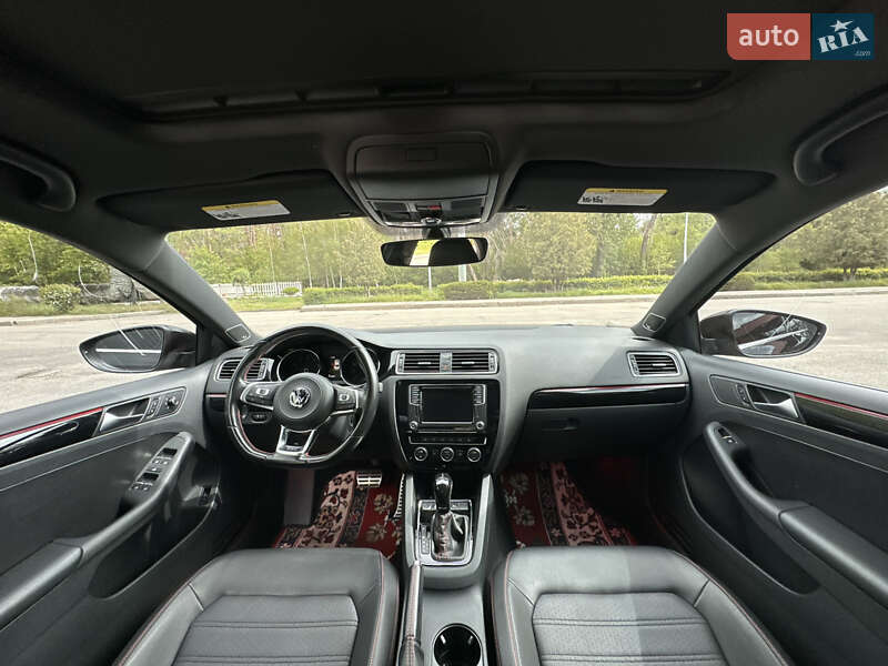 Седан Volkswagen Jetta 2017 в Харькове