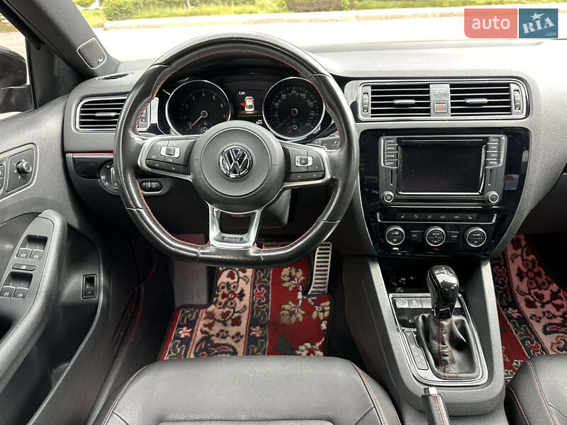 Седан Volkswagen Jetta 2017 в Харькове