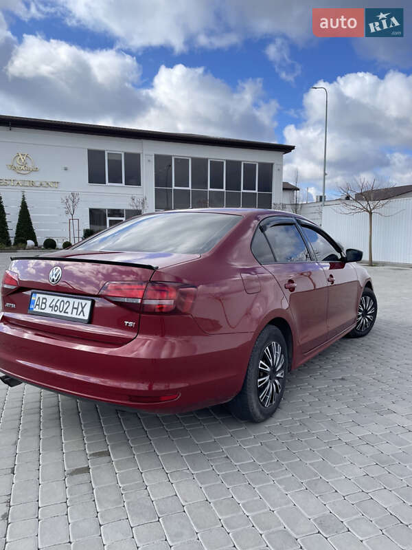 Седан Volkswagen Jetta 2015 в Гайсине