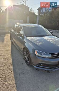 Седан Volkswagen Jetta 2015 в Харкові
