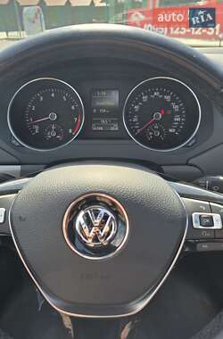 Седан Volkswagen Jetta 2016 в 