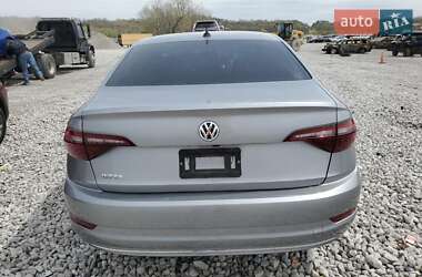 Седан Volkswagen Jetta 2020 в 