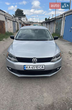 Седан Volkswagen Jetta 2014 в 