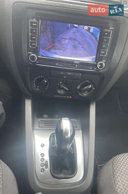 Седан Volkswagen Jetta 2014 в 