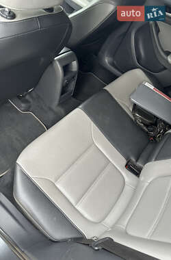 Седан Volkswagen Jetta 2013 в 