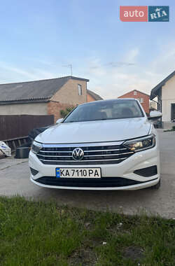 Седан Volkswagen Jetta 2018 в 