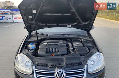 Седан Volkswagen Jetta 2006 в 